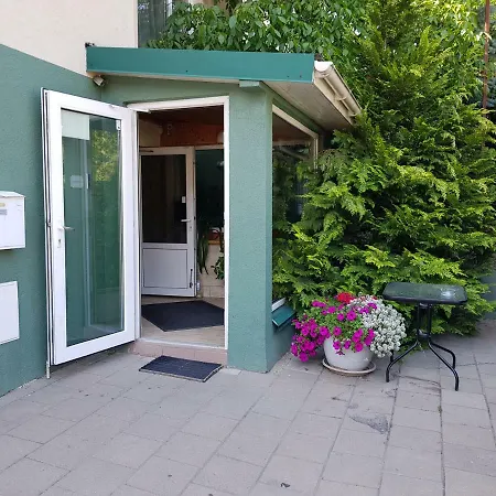 Evarent Free Parking Apartman *